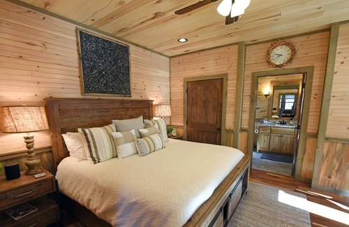 Blue Ridge Cabin | Luxury and breathtaking views: The Daydream Lodge!