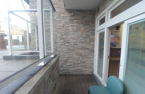 Windsor Apartment | Luxury and Cozy Downtown Windsor Suite