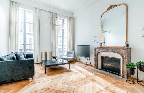 Quartier de la Place-Vendome Apartment | Luxury and Elegance Louvre - Rivoli