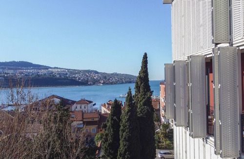 Koper Apartment | Luxury and modern designed holiday apartment by the beach, in the city center.