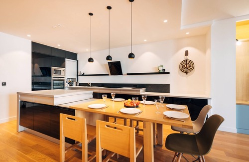Necker Apartment | luxury and spacious newly renovated 3BR/2BA