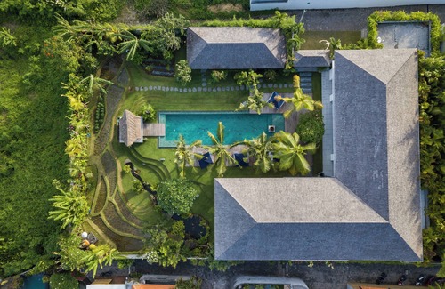 Batu Bolong Villa | Luxury and TOP Location in Canggu!