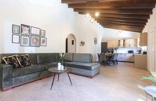 Chalikounas House | Luxury and Tranquility - Halicouna's Perfect Gem