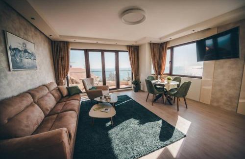 Primorski Apartment | LUXURY APARTAMENT NEAR THE SEA