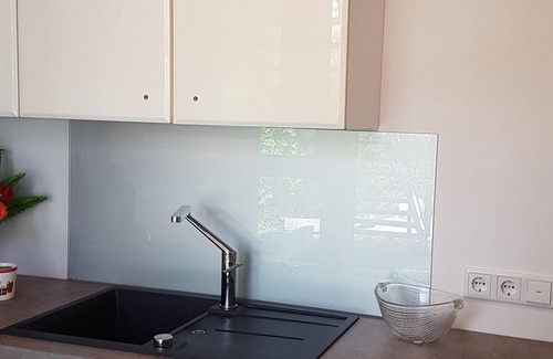 Refrath Apartment | Luxury Apartment rock crushing in a prime location of Refrath near Cologne, wheelchair