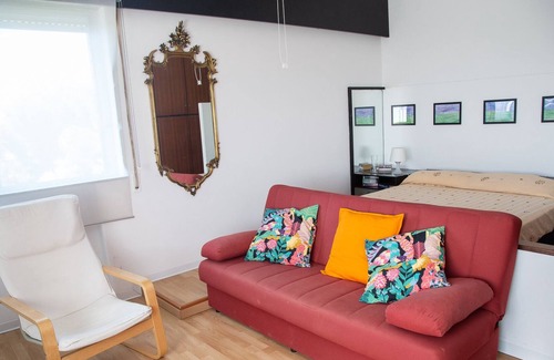 Cannizzaro Apartment | Luxury apartment 100m from the sea for 2-4 people. Quadrifoglio 1