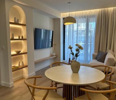Thessaloniki City Centre Apartment | Luxury apartment 70m2 with 2 bedrooms ,balcony and jacuzzi , Downtown Thessaloniki
