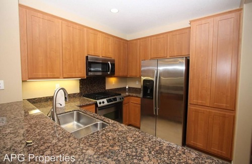 Anaheim Resort Condo | Luxury apartment by Disneyland & Covention Center ;min 1 Month stay