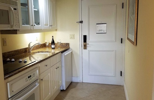 Marco Island Condo | Luxury apartment by the beach - Marco Beach Ocean Resort