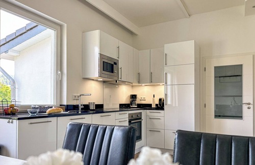 Zueschen Apartment | Luxury apartment, breathtaking views, close to Winterberg