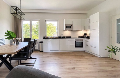 Zueschen Apartment | Luxury apartment, breathtaking views, close to Winterberg
