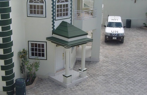 Petionville House | LUXURY APARTMENT "" "COMPLEX COMFORT" "" "- 14
