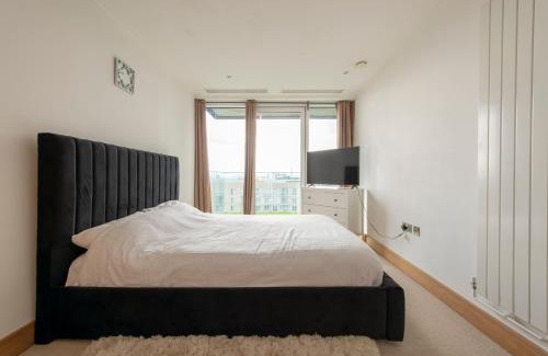 Isle of Dogs Apartment | Luxury apartment - canary wharf - city of London - Sleeps 4