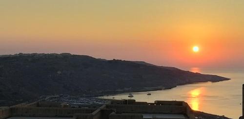 Ghajnsielem Apartment | Luxury apartment - Fort Chambray