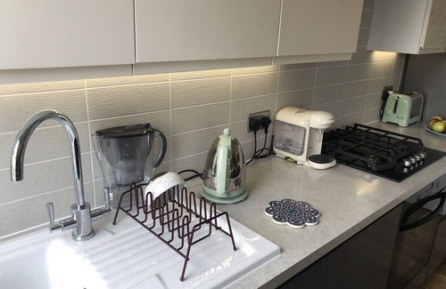 Askew Apartment | Luxury apartment, free parking, 2 bedrooms, balcony