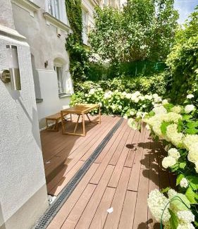 Wahring Apartment | Luxury Apartment Garden in Classy Area