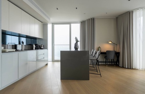 Canary Wharf Apartment | Luxury apartment in bustling Canary Wharf
