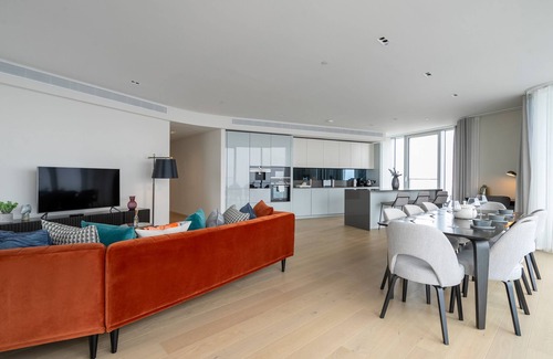 Canary Wharf Apartment | Luxury apartment in bustling Canary Wharf