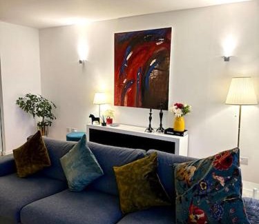 Canary Wharf Apartment | Luxury apartment in Canary Wharf