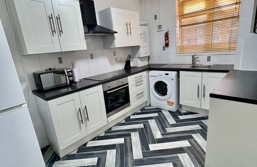 Somers Town Apartment | Luxury Apartment in City Centre for 6 People