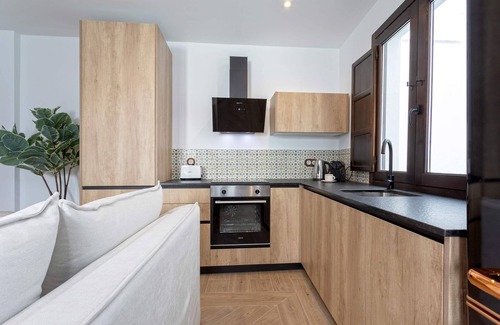 Centro - Sagrario Apartment | Luxury apartment in Granada. Horno Marina 10