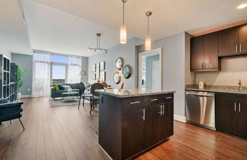 Reston Apartment | Luxury Apartment in heart of Reston 1 bedroom