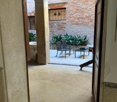 Castello Apartment | Luxury Apartment in San Marco with Canal View