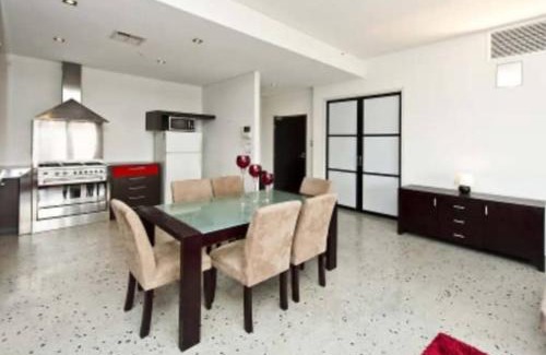 Perth Central Business District Apartment | Luxury Apartment in the heart of Perth CBD