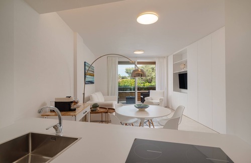 Porto Rotondo Apartment | LUXURY APARTMENT POOL-GYM-SAUNA-PRIVATE PARKING