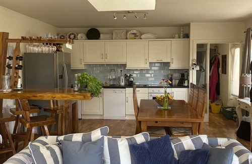 Inniscarra Apartment | Luxury Apartment Lahinch 2mins from beach restaurants and Golf Club+parking n