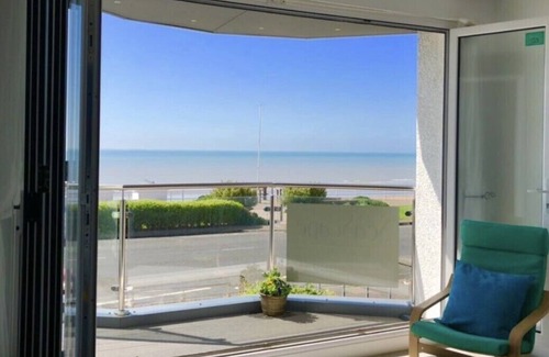 Bexhill-on-Sea Apartment | Luxury apartment located adjacent to Bexhill Seafront Promanade