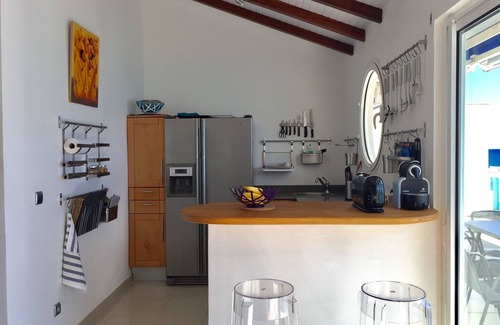 Tartane Apartment | Luxury apartment, magnificent panorama and direct access to the sea.