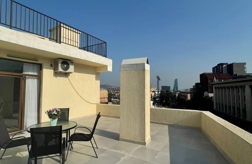 Tbilisi Apartment | Luxury apartment on av. Melikishvili with huge balcony, city center