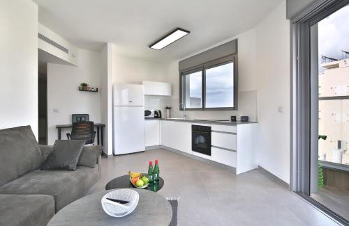 Haifa Apartment | Luxury apartment on the beach