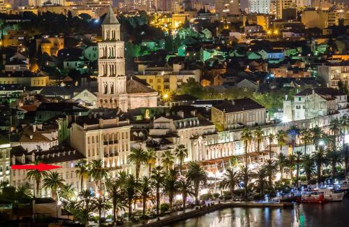 Old Town Apartment | Luxury Apartment Riva with a magnificient view