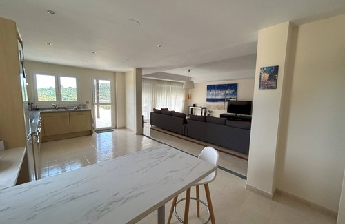 San Roque Apartment | Luxury Apartment San Roque Club. Spacious, large balcony overlooking mountains
