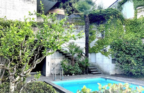 Agra Apartment | Luxury apartment with pool