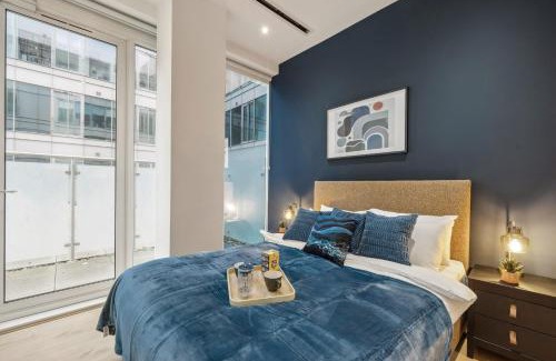 London Borough of Hounslow Apartment | Luxury Apartment with Cinema Room, Gym, Parking and Game Room