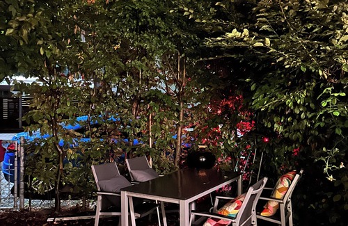 Fuerth Apartment | Luxury apartment with eat-in kitchen, garden & terrace