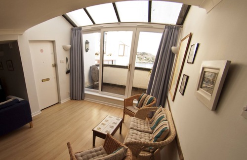 Mylor Churchtown Apartment | Luxury Apartment with sea views - 2 balconies - Sleeps 4 in Comfort - Falmouth