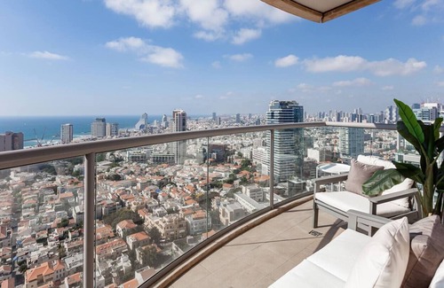 Neve Tzedek Apartment | Luxury apartment with a great view