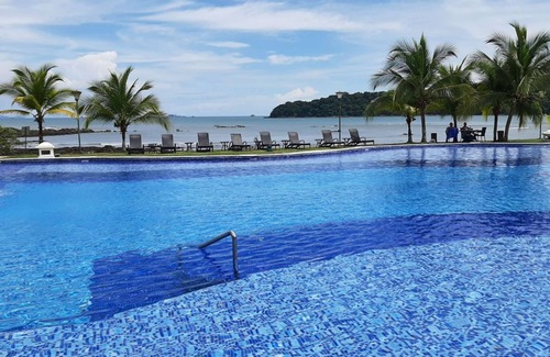 Playa Bonita Village Apartment | Luxury apartment with private beach and sea view