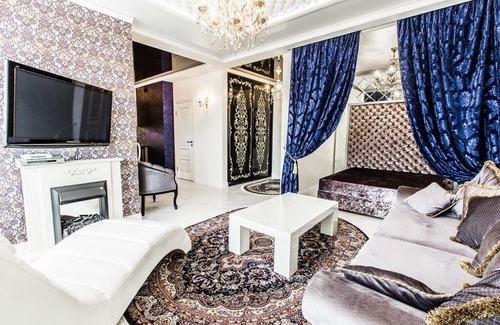 Tsentralny District Apartment | Luxury Apartment with Private Terrace