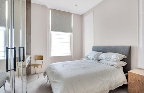 Barking Apartment | Luxury Apartments with Panoramic Windows and Beautiful Views - Check info on the Photo