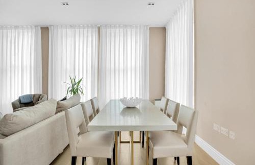 Barking Apartment | Luxury Apartments with Panoramic Windows and Beautiful Views - Check info on the Photo
