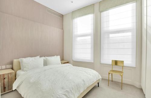 Barking Apartment | Luxury Apartments with Panoramic Windows and Beautiful Views - Check info on the Photo