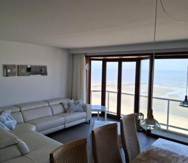 Westende Apartment | LUXURY APP, frontal sea View + south terrace + garage