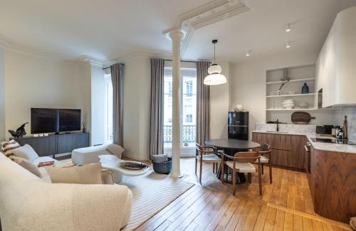 Paris City Center Apartment | Luxury appartment near Louvre -TopQuartier- near metro