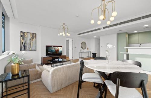 Bur Dubai Apartment | Luxury Apt DIFC, XL Layout, Pool, Gym, Skyline View