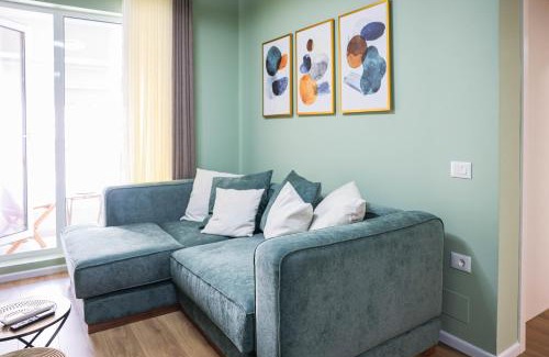 Tirana Apartment | Luxury Apt in Kaimi Residence Complex WiFi AC